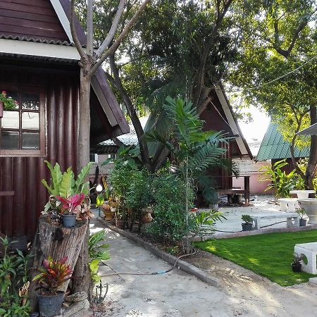 Bnr Resorts Bangkok Bagian luar foto