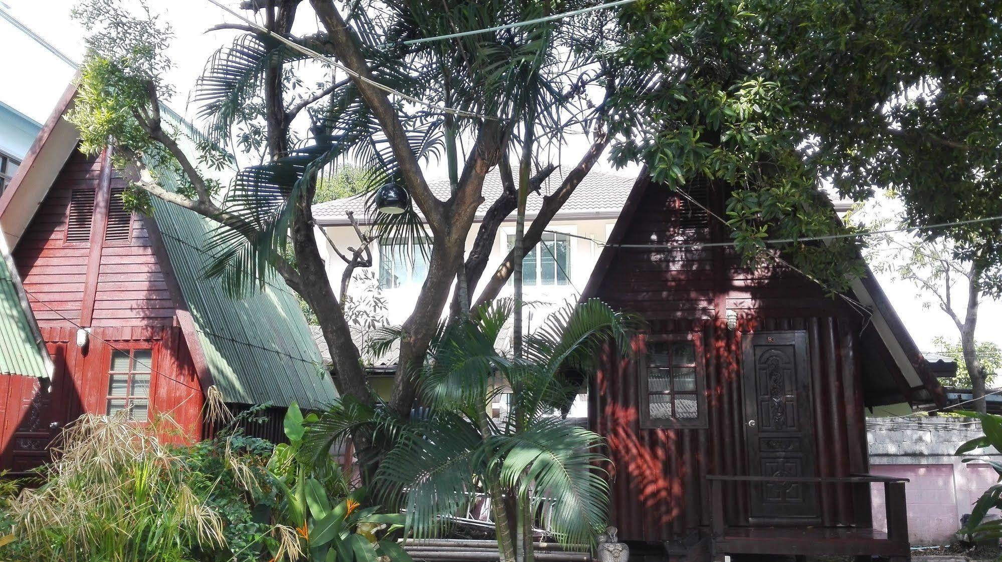 Bnr Resorts Bangkok Bagian luar foto